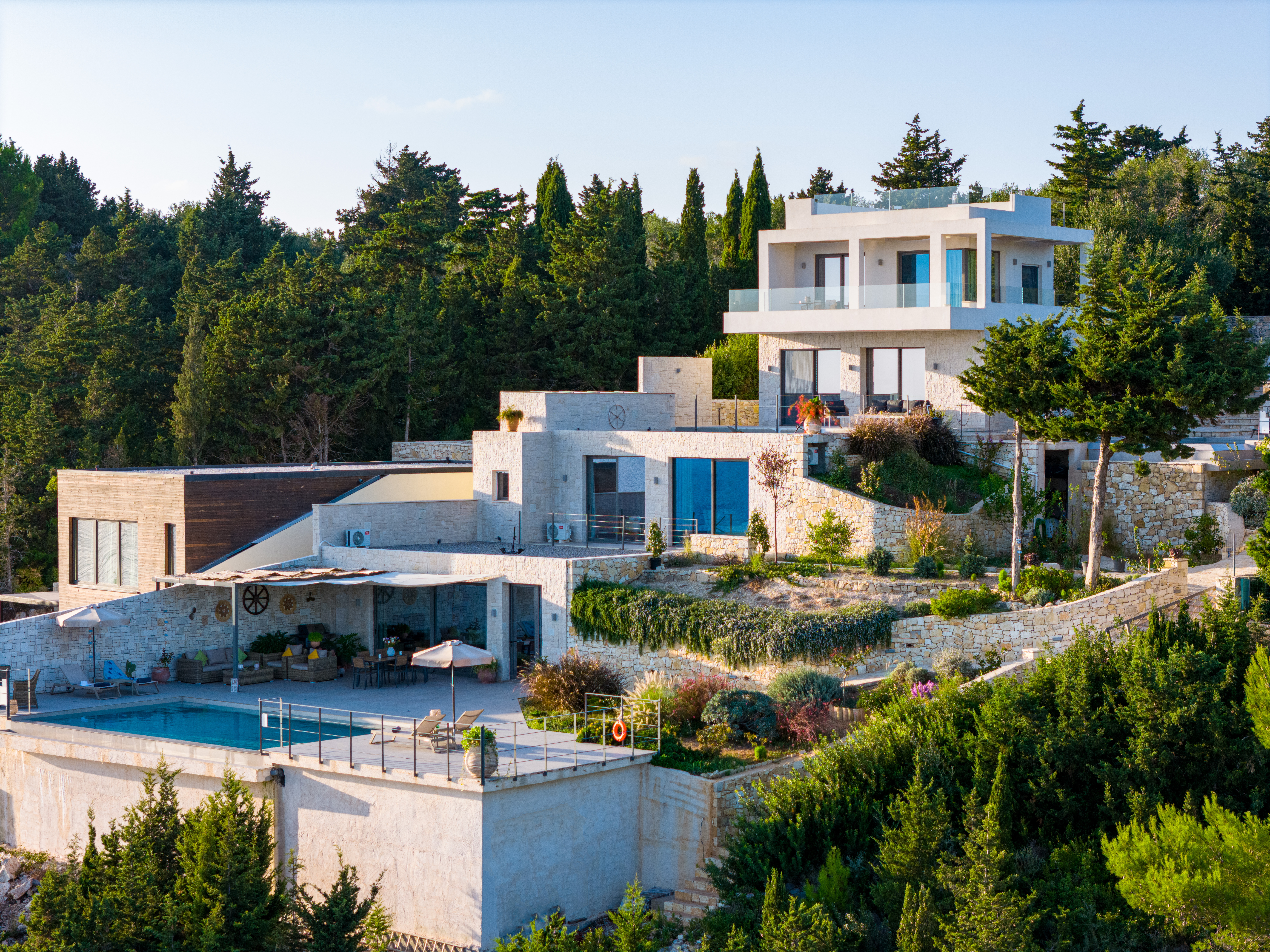 Villa Nature's Dreamcatcher Complex